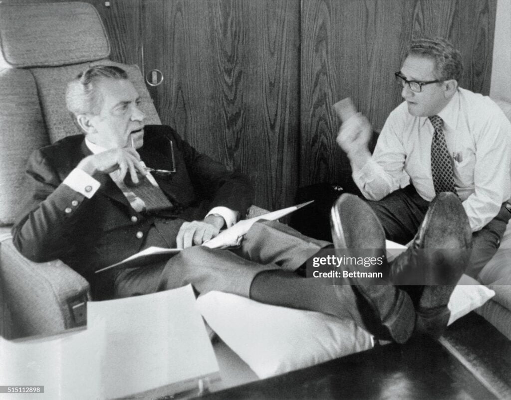 Henry Kissinger and Richard Nixon 1 | Oxyxon